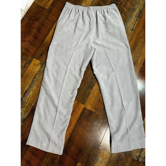 ALFRED DUNNER Classic Fit Pale GRAY Flat Front Elastic Waist Pant Sz 12 P NWOT - Picture 6 of 6